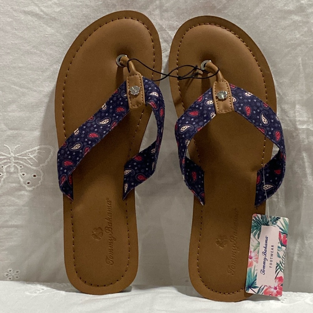 TOMMY BAHAMA FOOTWEAR. SIZE:9.  PAISLEY PATTERN IN RED, WHITE AND BLUE.